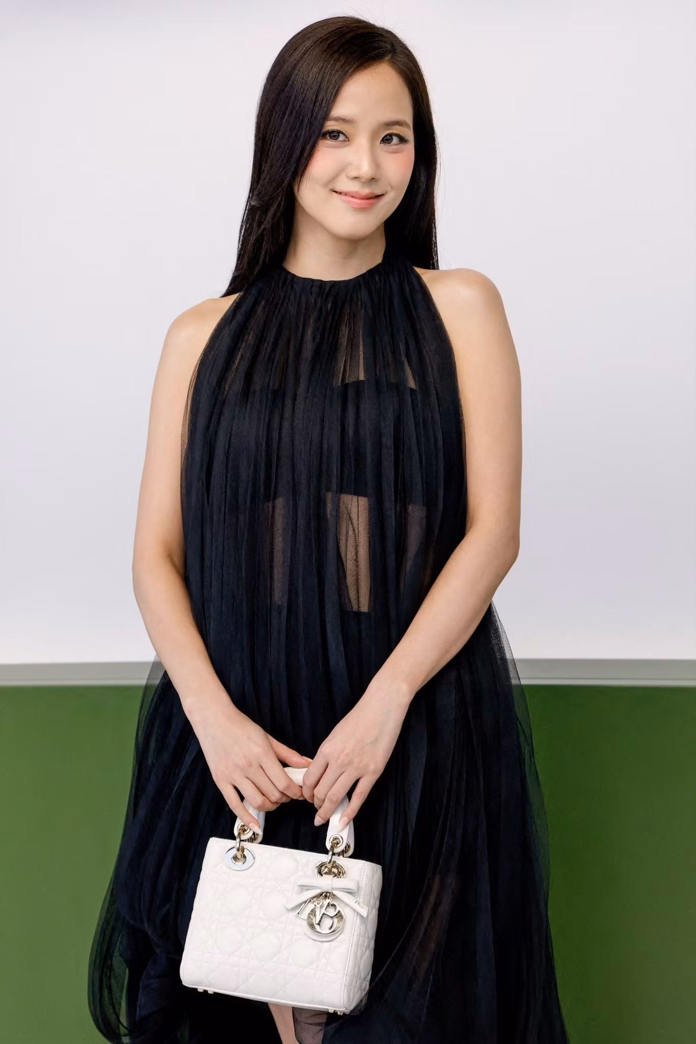 paris-fashion-week-dior-fw26-jisoo-blackpink-oil.jpg