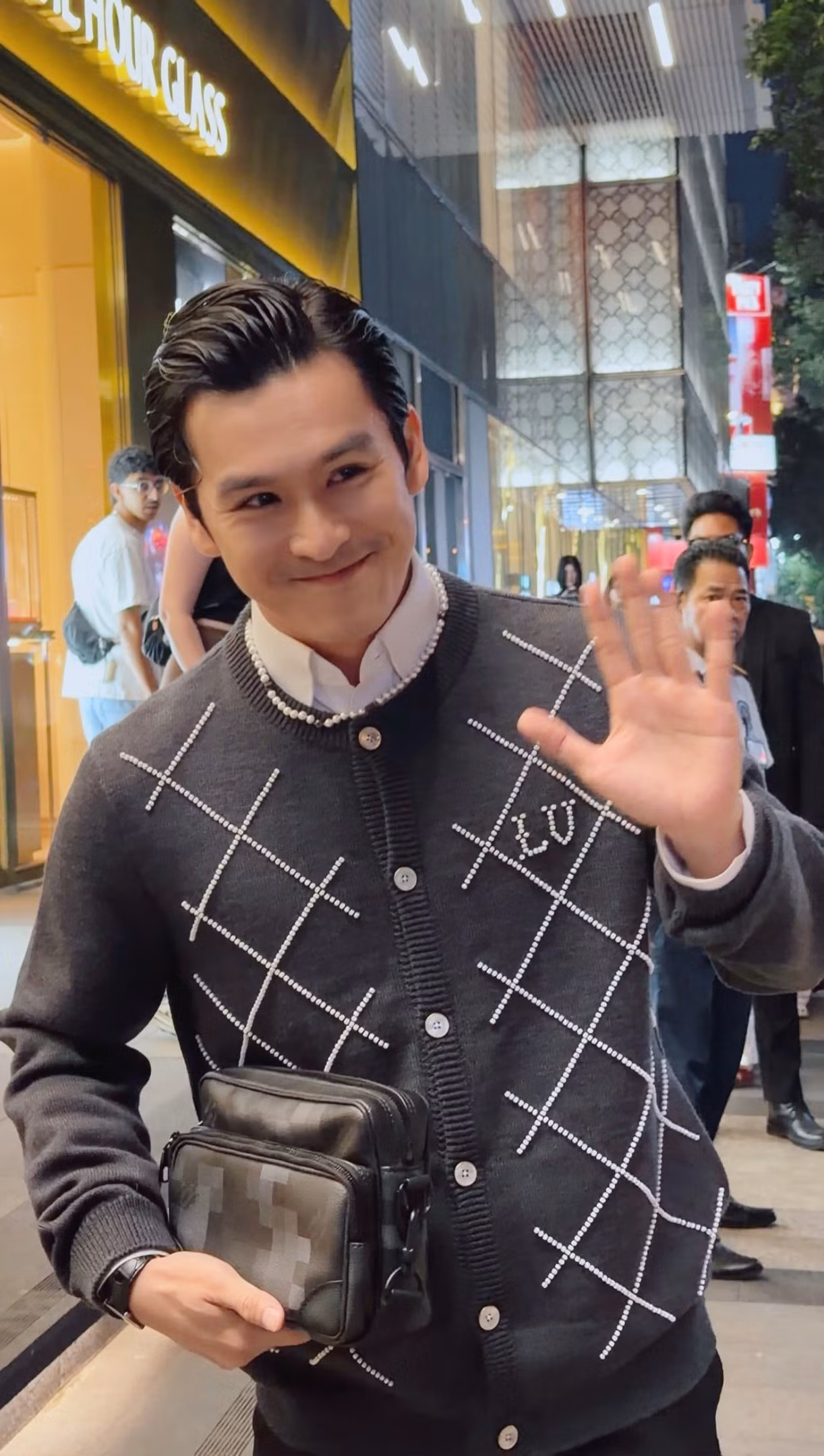louis-vuitton-100426-men-tm.jpg