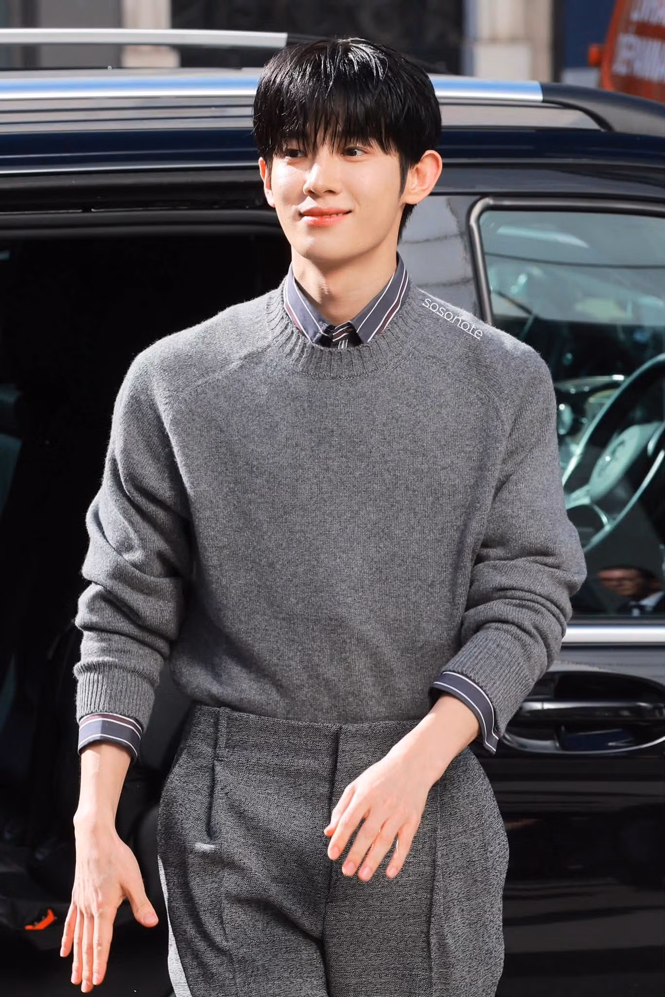 paris-fashion-week-getty-images-kbiz-si-woo.jpg
