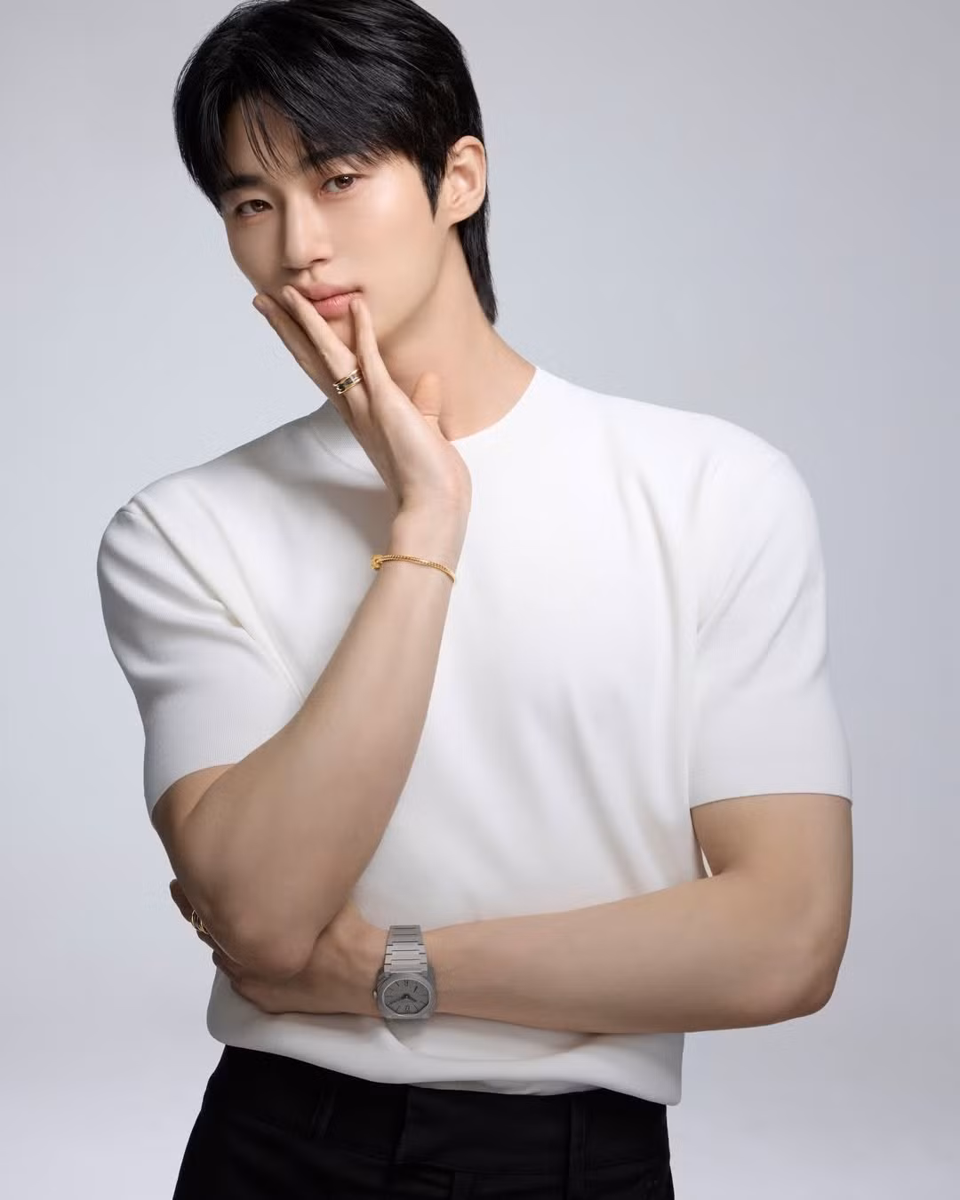 byeon-woo-seok-bvlgari-perfect-crown-16.jpg