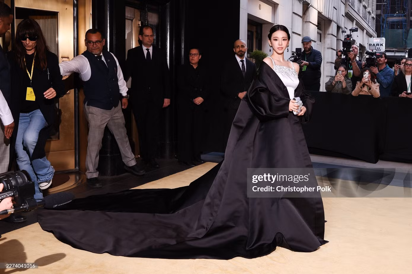 met-gala-2026-aespa-karina-2.jpg