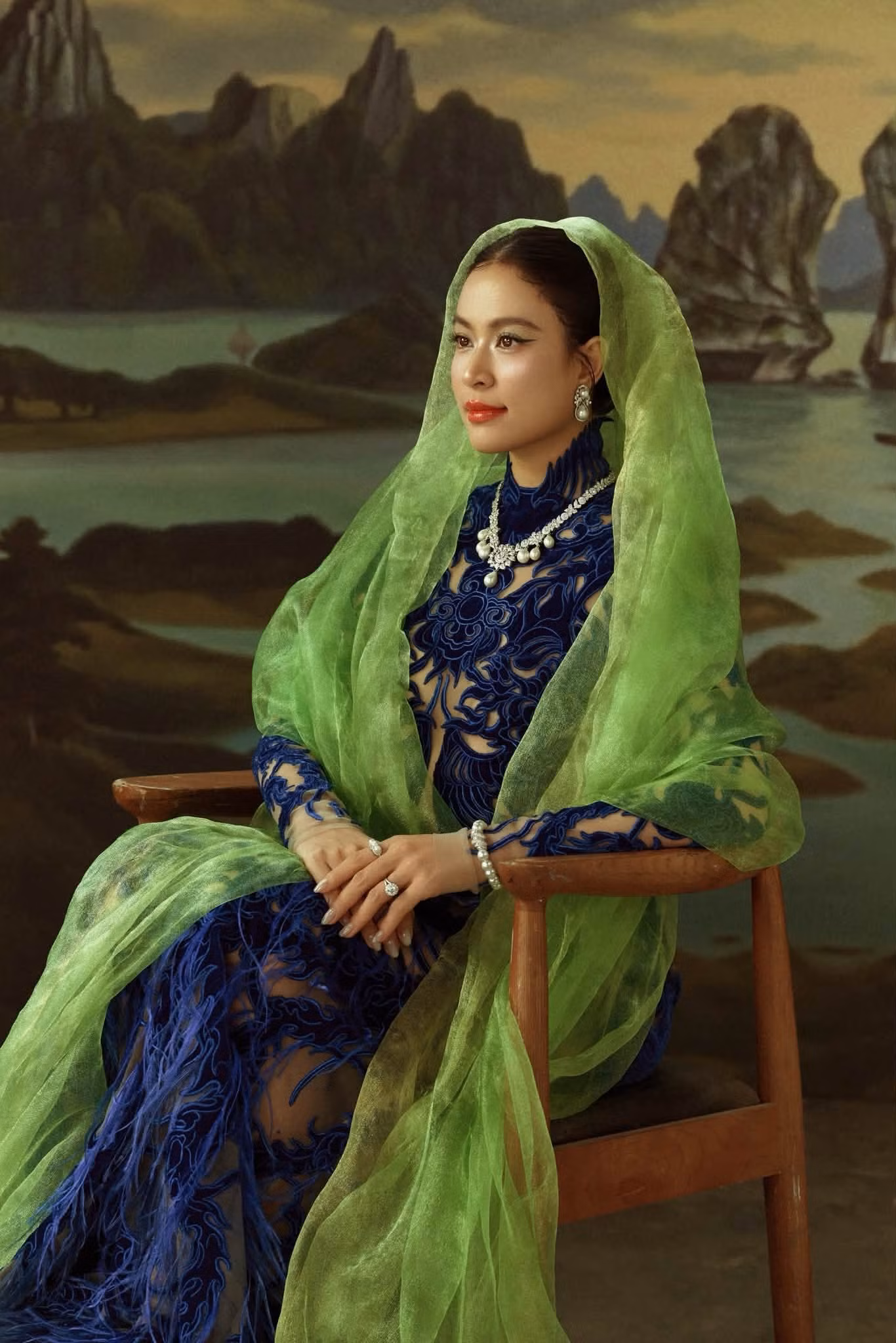 hoang-thuy-linh-mv-thay-dui-look-gg.jpg