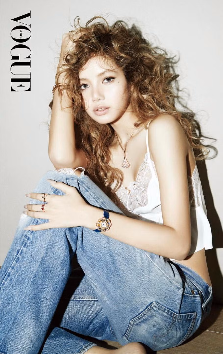 louis-vuitton-visionary-journey-seoul-lisa-vogue-korea.jpg