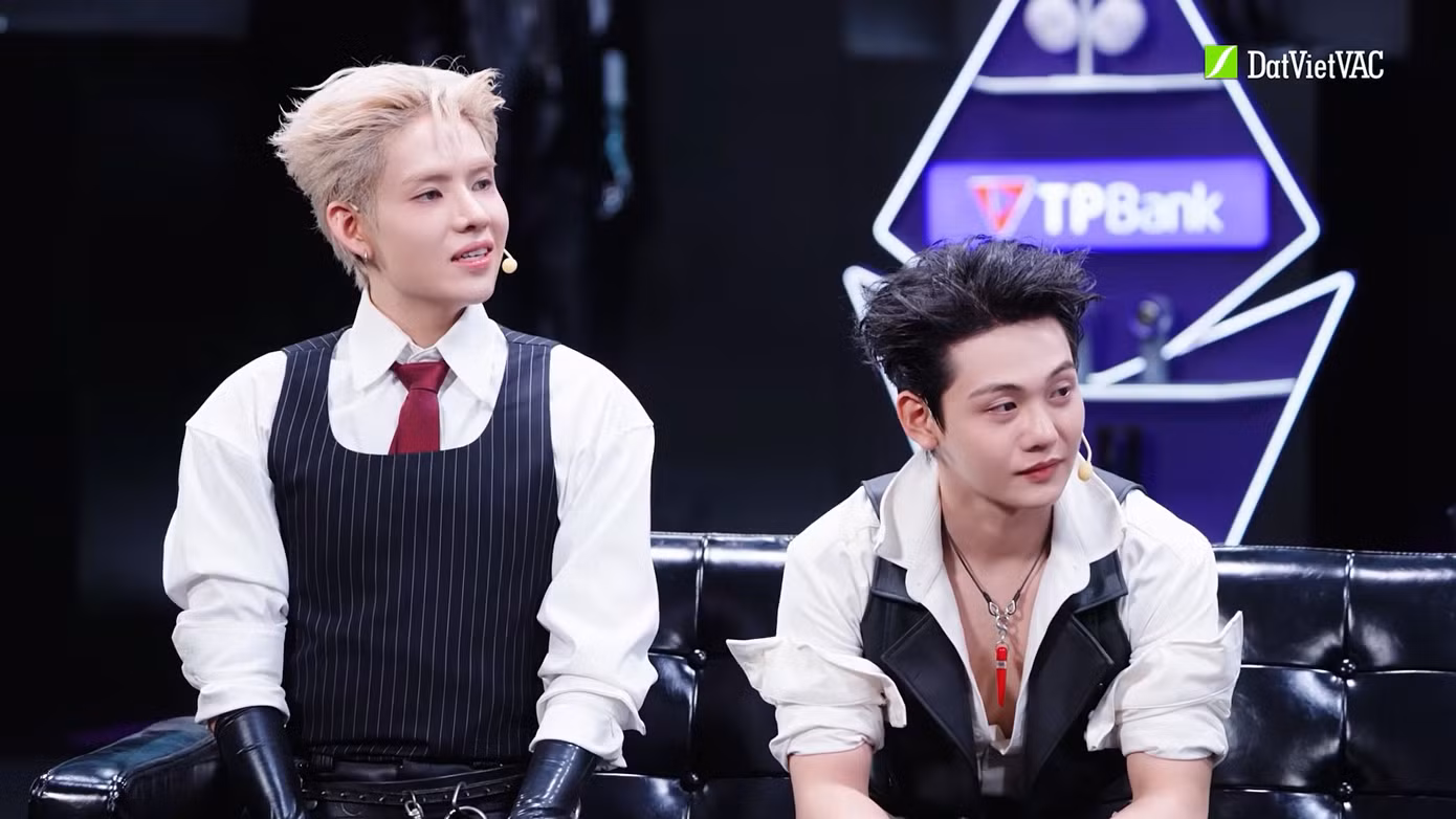 live-stage-2-tinh-ha-say-hi-team-27.png