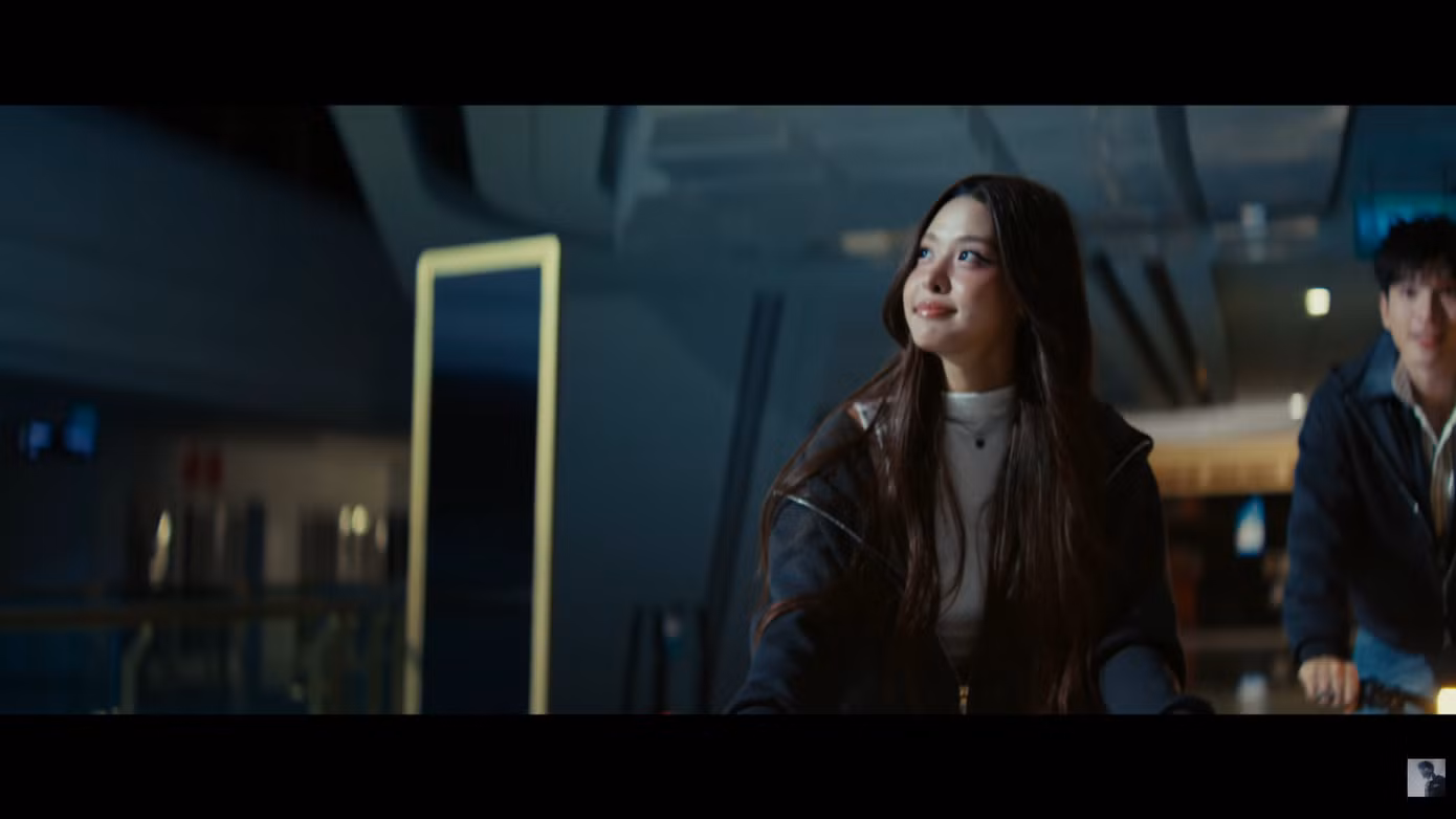 nguoi-im-lang-gap-nguoi-hay-noihieuthuhaijoan-tina-13.png