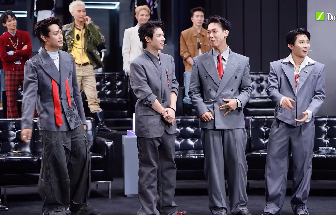 tinh-ha-say-hi-live-stage-1-4.png