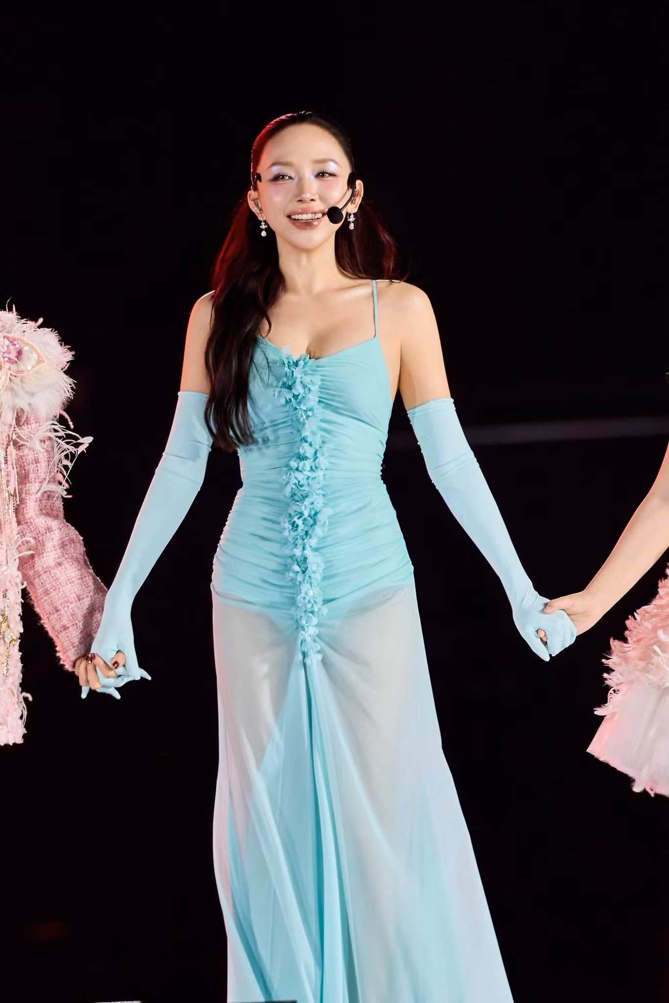 y-concert-toc-tien-f.jpg