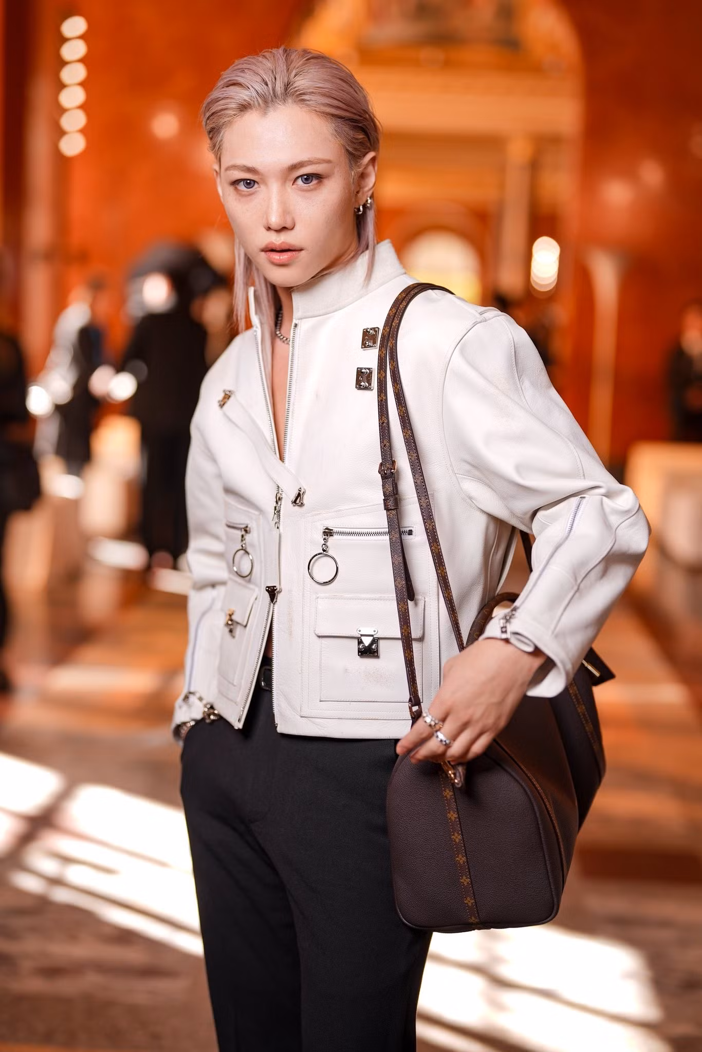 paris-fashion-week-louis-vuitton-ss26-felix-straykids-q.jpg