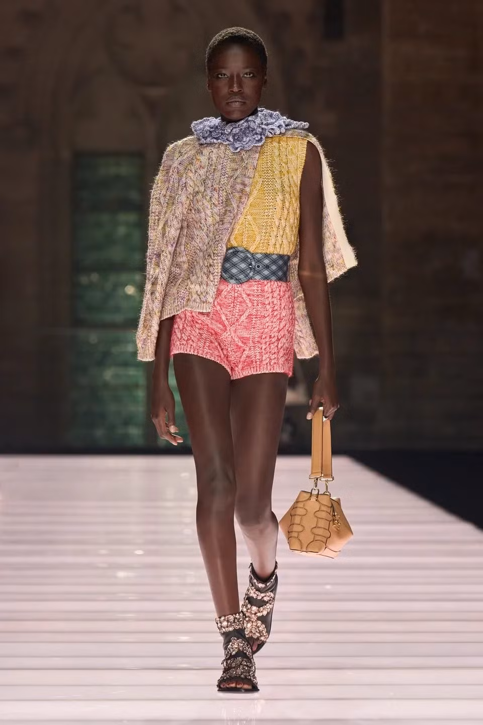 paris-fashion-week-louis-vuitton-ss26-lisa-resort.jpg