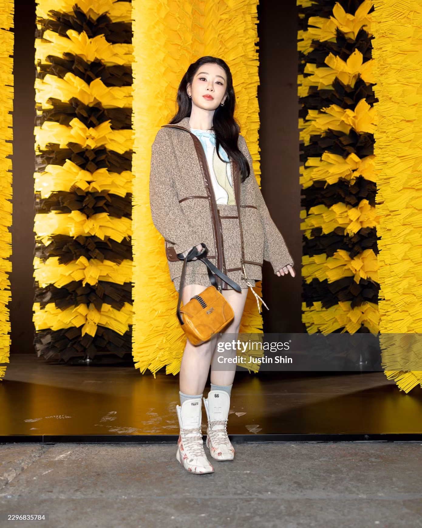 milan-fashion-week-ss27-onitsuka-tiger-duong-tu.jpg