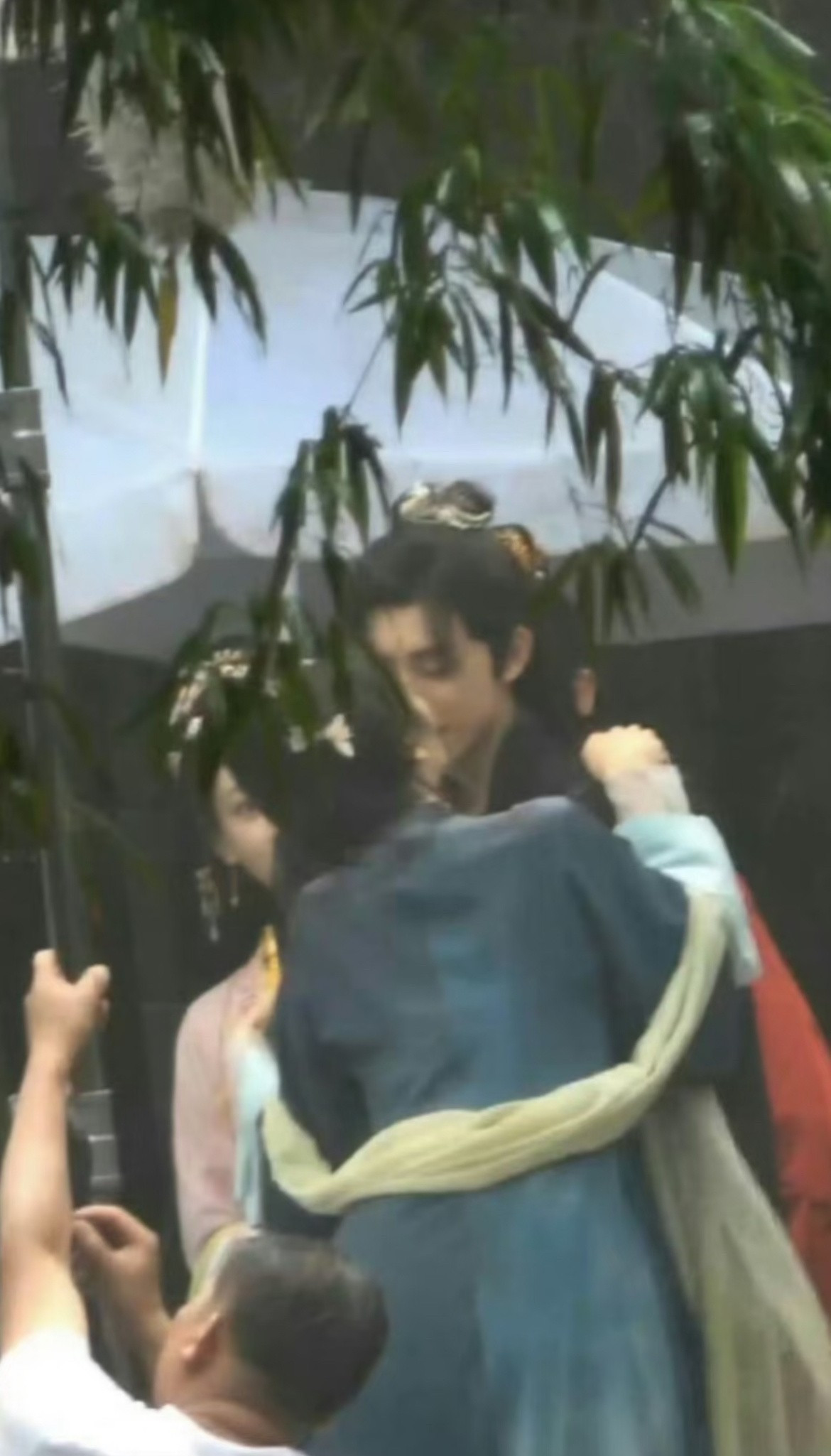 kiss.jpg