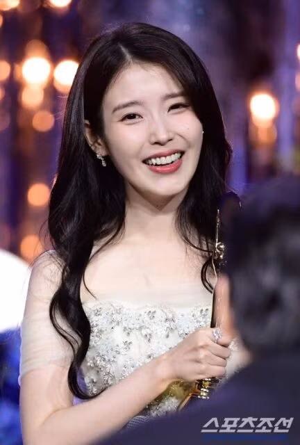 iu-daesang.jpg