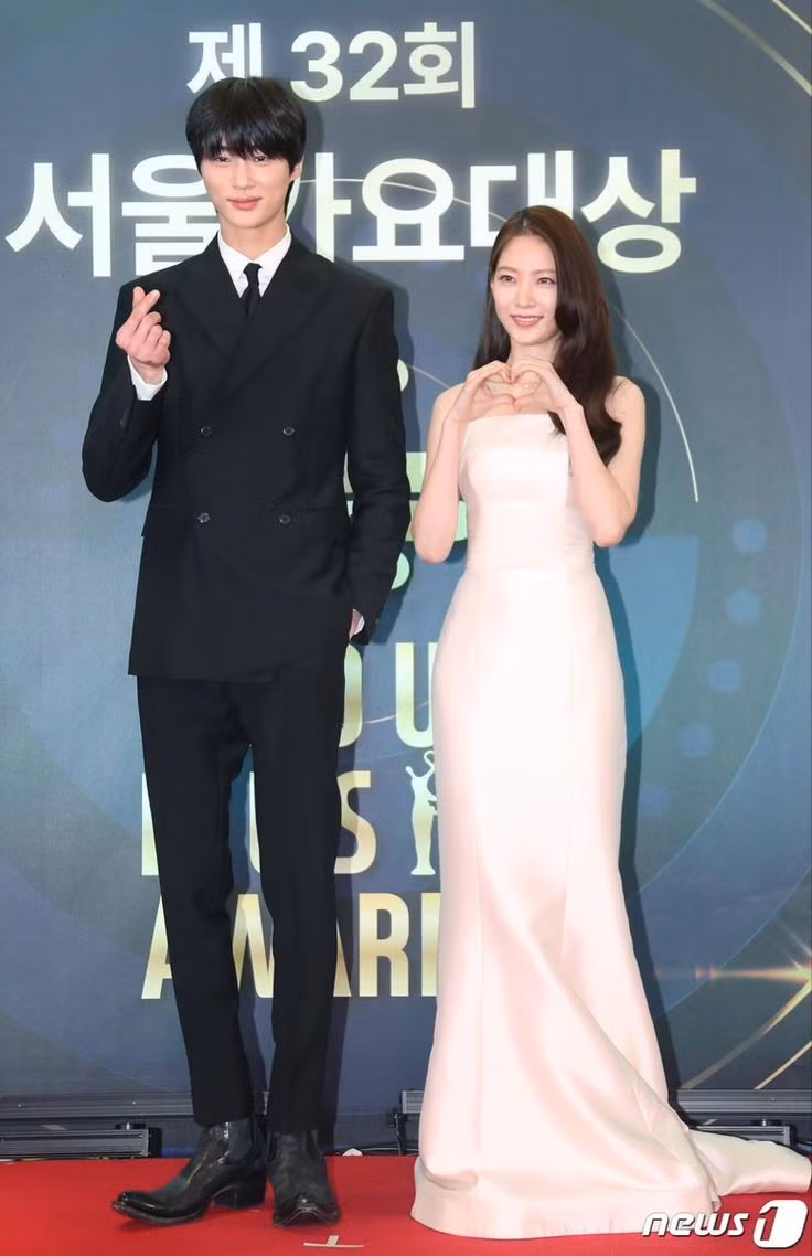 gong-seung-yeon-byeon-woo-seok.jpg