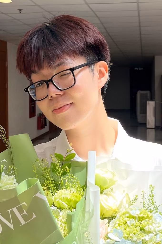 Nam sinh tốt nghiệp với GPA 4.0: ‘Thủ khoa chỉ là một bước đệm, không phải chiếc chìa khóa vạn năng’