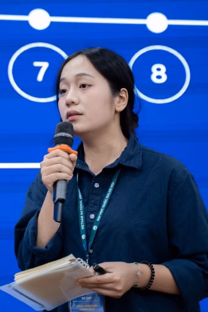 Trang chuẩn bị kỹ càng trước mỗi buổi thuyết trình cho cuộc thi nghiên cứu.