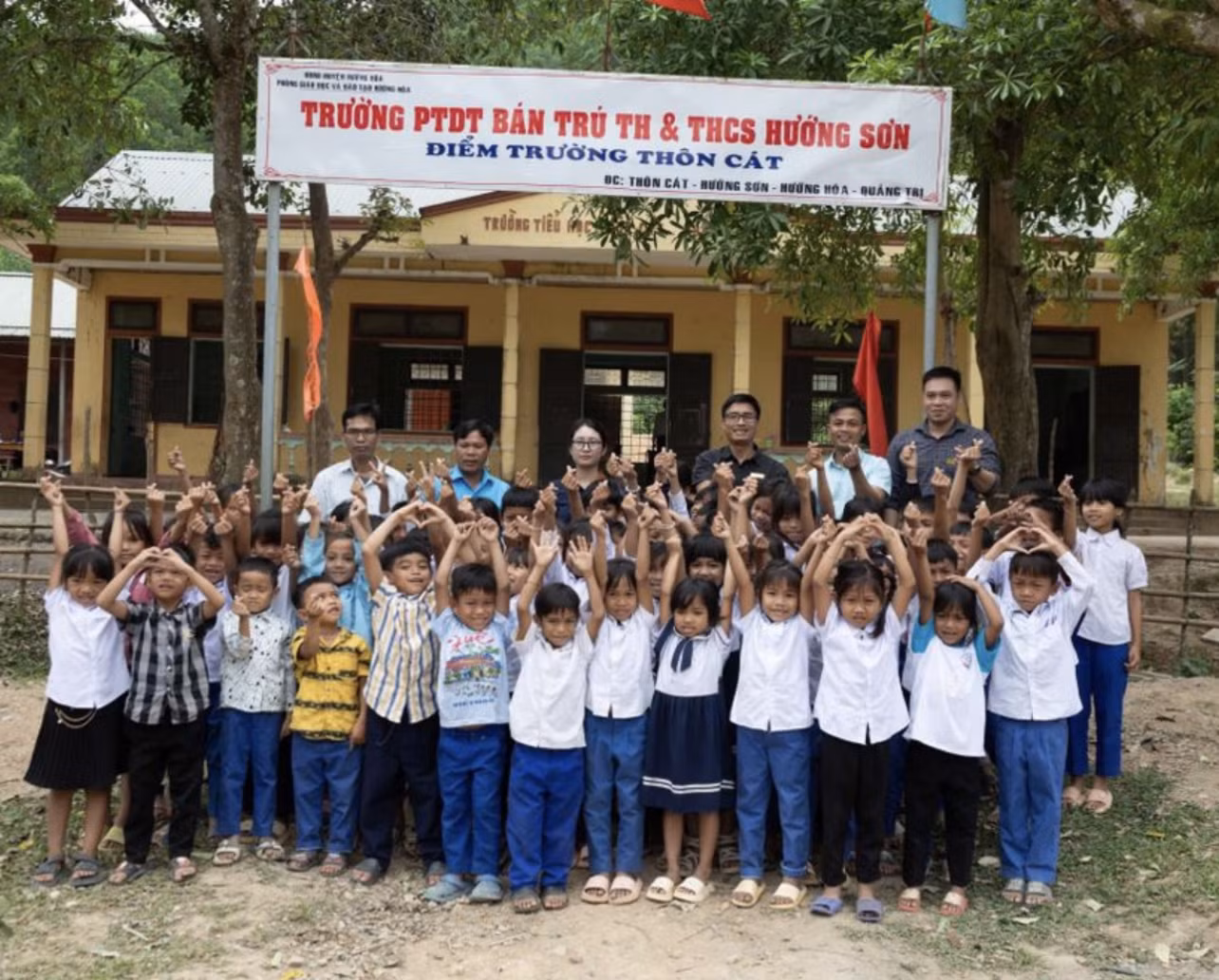 truong-hoc-vung-bien-quang-tri-1.png