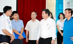 Thứ trưởng Nguyễn Hữu Độ kiểm tra chuẩn bị thi THPT quốc gia tại tỉnh Điện Biên