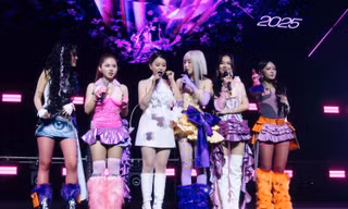 Han Sara rủ các Em Xinh đến mini concert, lần đầu trình diễn "VIBEGLO"