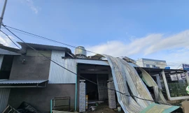 Bão đi qua, nước mắt ở lại