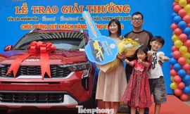 Người phụ nữ Đắk Lắk tiết lộ cơ duyên trúng ô tô xịn khi quét mã Yến sào Khánh Hòa