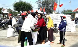 Xuất cấp hơn 1.700 tấn gạo hỗ trợ Đắk Lắk sau bão số 13