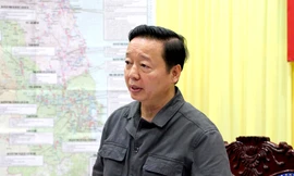 Phó Thủ tướng chỉ đạo khẩn ứng phó với bão số 13