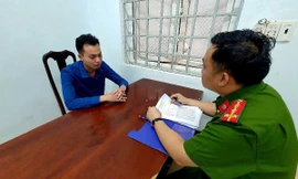 Giả danh 'thầy bùa', lừa phụ nữ bị quay video khỏa thân rồi tống tiền 