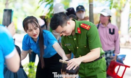 Lan tỏa tính nhân văn mô hình 'con nuôi công an xã' ở Đắk Lắk