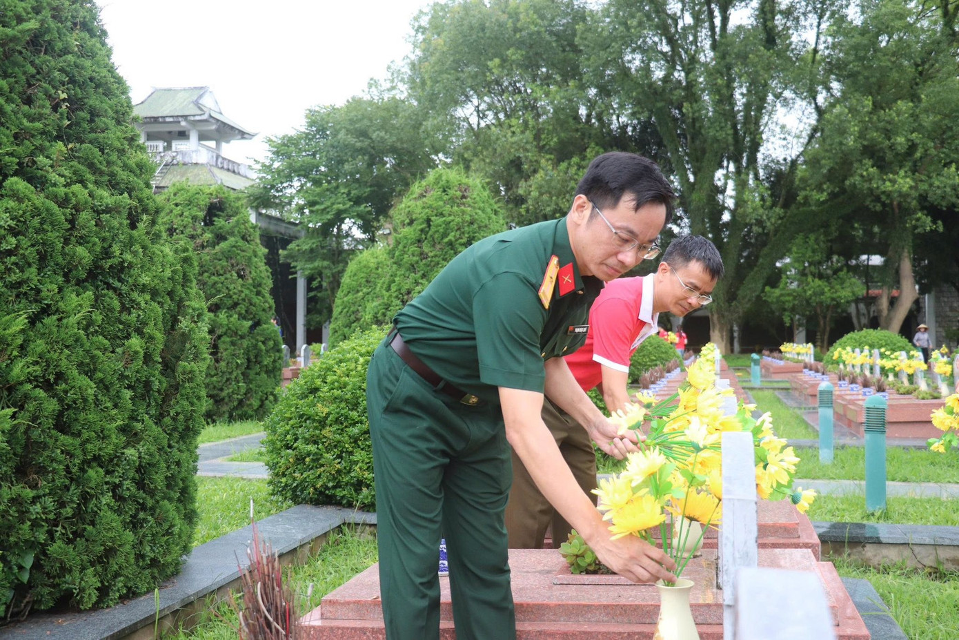 Cùng với Tỉnh Đoàn Điện Biên, tuổi trẻ Viettel Điện Biên tích cực hưởng ứng các hoạt động đền ơn đáp nghĩa, góp phần lan tỏa trách nhiệm xã hội. 518025316-2235631316874046-5482462894131964424-n.jpg