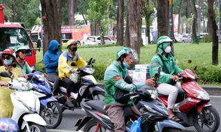 400.000 xe máy xăng sang xe điện ở TPHCM: Hạ tầng sạc được giải quyết ra sao?