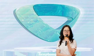 Bà Phạm Châu Loan trình bày tham luận tại hội thảo.