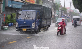TPHCM đón mưa lớn diện rộng vào cuối tuần