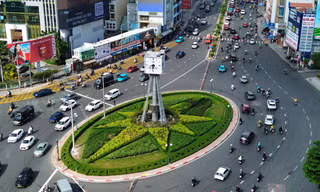 Diễn biến giao thông trong ngày đầu phân luồng vòng xoay Điện Biên Phủ