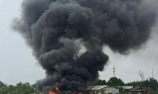 Tây Ninh: Cháy ghe trên sông Cần Giuộc