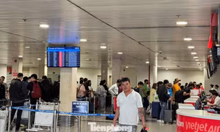 Sân bay Tân Sơn Nhất thông thoáng bất ngờ trong ngày cuối nghỉ lễ