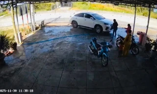 Tây Ninh: Ô tô liên tiếp đâm 3 lần vào nhóm phụ nữ, trẻ em khiến một người tử vong