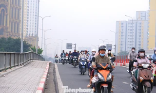 Bầu trời TPHCM tối sầm, '7h ra đường mà cảm giác như 5h chiều'