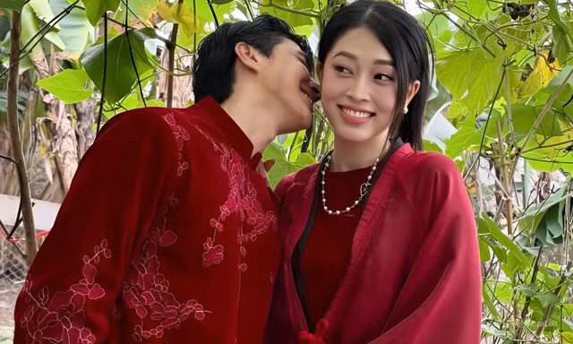 Khoảnh khắc hài hước của Phương Nga - Bình An