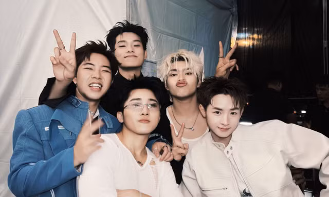 Nhà Hẻm hội tụ tại fan meeting Mason Nguyễn, Cổ Đông tặng quà cực đỉnh