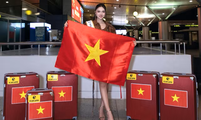 Á hậu Thu Ngân mang hơn 100kg hành lý lên đường thi Miss Intercontinental 2026