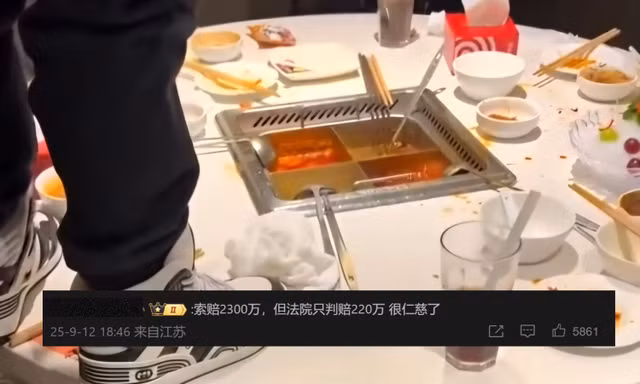Hai nam sinh Trung Quốc đi tiểu vào nồi lẩu ở Haidilao phải bồi thường hơn 8 tỷ đồng