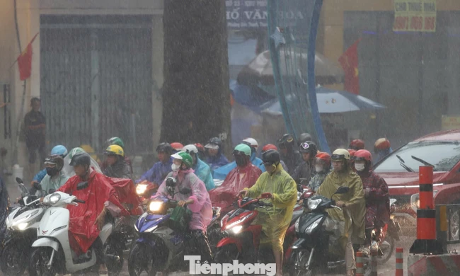 Nam Bộ sắp đón mưa trái mùa trong những ngày giáp Tết