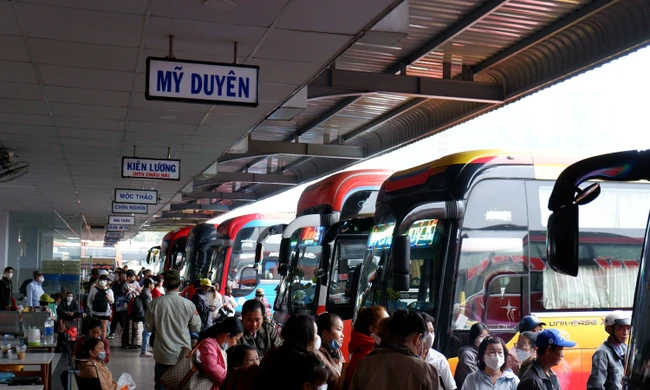 TPHCM: Xe khách tăng giá không quá 40% dịp lễ 2/9