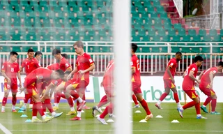 HLV Lê Huỳnh Đức chia sẻ gì với tiền đạo Tiến Linh trước trận lượt về gặp Nepal?!