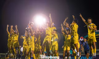 U17 Hà Nội vô địch sau trận cầu 'căng như dây đàn'