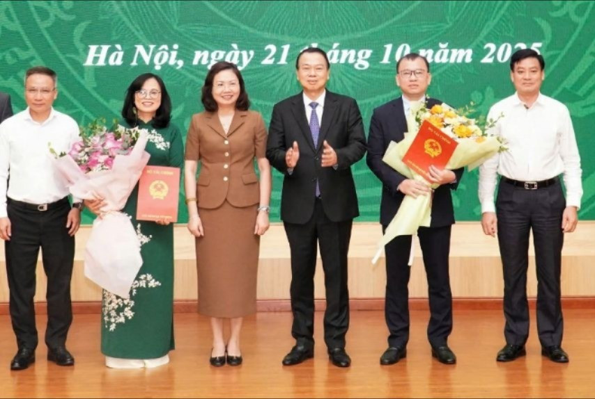 Thông tin về 2 Phó Chủ tịch Ủy ban Chứng khoán vừa bổ nhiệm