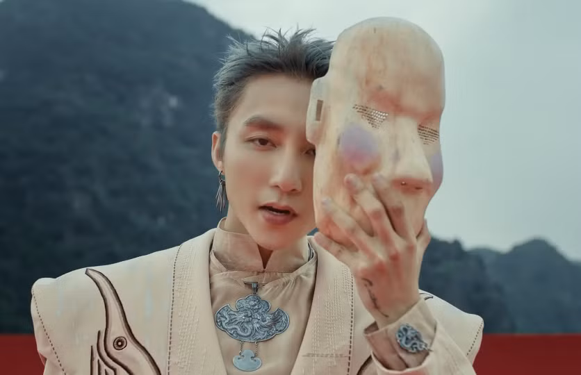 Gần 600.000 người xem trực tiếp Sơn Tùng và rapper tỷ view