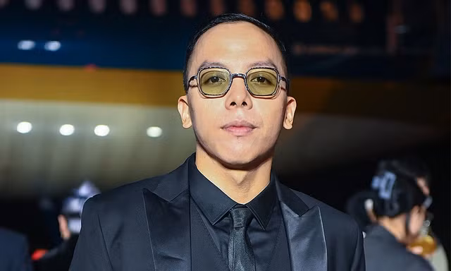 Nghệ sĩ Việt rối loạn