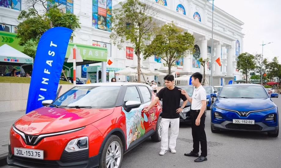 VinFast vừa thu gần 1 tỷ USD như thế nào?
