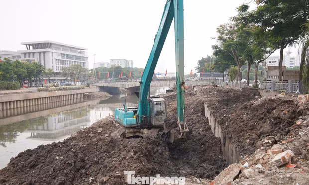 Dự án dẫn nước lưu vực sông Tô Lịch hơn 680 tỷ gặp khó trong việc tìm bãi đổ đất thải